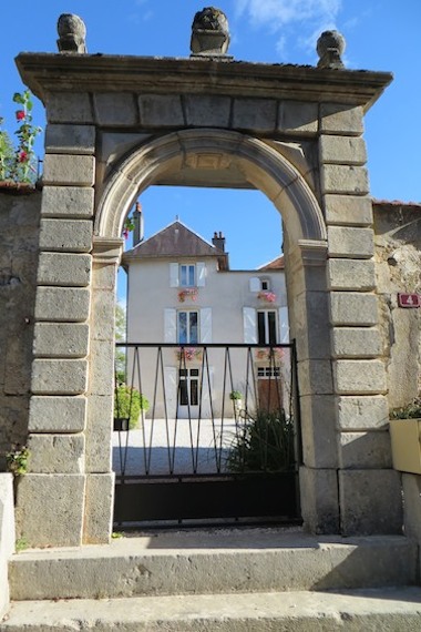 Gate to Bed & Breakfast Le Bailli